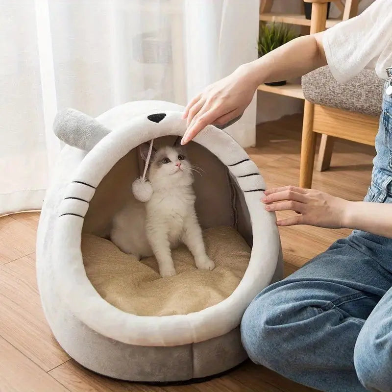 Cozy Cat Bed – Removable & Washable Pet House